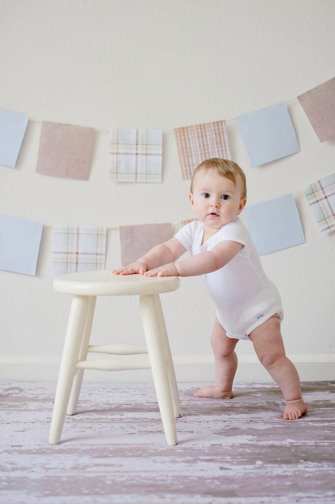 baby, cute, stool-2433789.jpg